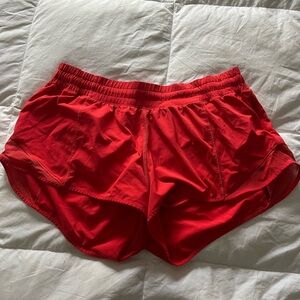 Lulu Hotty Hot High Rise Shorts 2.5”